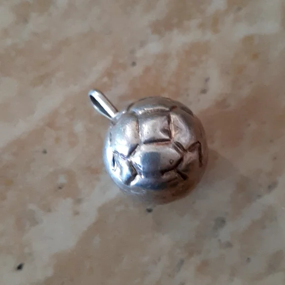 Sterling Silver Soccer Ball pendant for a necklace. - Picture 1 of 8
